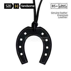 Light Luxury Classic Horsebit Car U-Shape Leather Hang Decoration