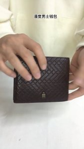 🔥ส่งไวจากไทย🔥MANDU กระเป๋าสตางค์ผู้ชาย การ์ดหลายใบพับสองทบสั้นนูน RFID RFID อเนกประสงค์ กระเป๋าสตางค์ Mens wallets P297