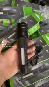 Đèn pin cầm tay siêu sáng chiếu xa 500m có Zoom A76 đèn bin siêu sáng công suất lớn chống thấm nước tiện dụng pin trâu nhỏ gọn nhiều chế độ sáng