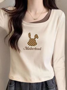 เสื้อยืดคอกลมแขนยาวผู้หญิงฤดูใบไม้ร่วง 2024 ผ้าฝ้ายผสม ทรงเข้ารูป สไตล์เกาหลี ปกติ แฟชั่น เสื้อผ้าทำงาน ลายดอกไม้