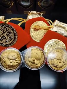 5 pcs Imitation Gold Foil Lucky Cat Gold Coin Lucky Cat Mobile Pendant Golden Cat Commemorative Coin Small Ornament
