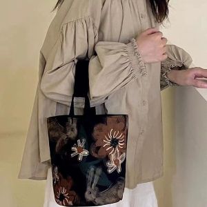 Artsy Fresh Rabbit and Flower Mirror Bucket Bag Stylish Minimalist Hand Bag Canvas Bag Walking Chinese Fad Bag