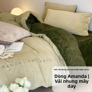 Bộ Chăn Ga Gối Bốn Món Bằng Vải Voan Sữa Sang Trọng