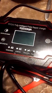 Car battery12V / 24V charger automatic motorcycle battery standby battery Car Battery Charger Automatic Fast Chargi