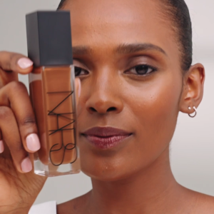 NARS Natural Radiant Longwear Foundation - foundation cair dengan medium to full coverage tahan sampai 16 jam transfer proof dan tidak oksidasi untuk hasil akhir yang natural dan ringan