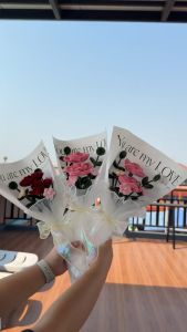 ช่อดอกกุหลาบกำมะหยี่ สำหรับมอบให้เป็นของขวัญ ดอกไม้กำมะหยี่ งาน DIY แฮนด์เมด Handmade Velvet flower ของขวัญวันเกิด งานรับปริญญา วาเลนไทน์