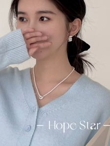 Elegant Pearl Necklace for Women Lightweight Luxury Design Sensation High-End Choker Spring New Style Fresh Out Fashion Jewelry