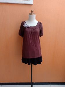 atasan kaos wanita coklat tua MINIMAL cewek M lengan pendek leher kotak blouse santai
