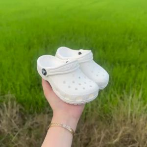 KIDรองเท้าแตะเด็กผื่นเบานิ่มใส่สบาย เดินไม่เจ็บเท้าเด็กใส่สวยสวยสินค้าตรงปกของจัดส่งทุกวัน