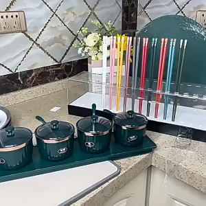 (COD) 10pcs/Box 24cm Chopsticks Household Anti-Mildew Non-Slip High-Grade Alloy High-Temperature Resistant Childrens Chopsticks Gift Box Packaging.Penyepit Isi Rumah Yang Boleh Diguna Semula