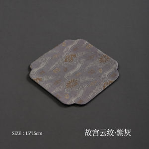 เสื่อกาแฟลินินผ้าไหมปลอมทําด้วยมือ สไตล์จีนหรูหรา ดีไซน์ลมพระราชวัง ฉนวนความร้อน โต๊ะชา เหมาะสําหรับการแสดงที่บ้าน