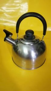 Ấm inox có còi hú nội địa Nhật (2L) (mã 136) dùng được bếp từ