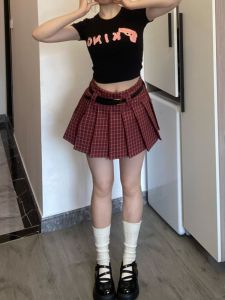 กระโปรงสั้นทรงเอเอวสูงลายสก็อตสีแดงสไตล์ย้อนยุคแบบอเมริกันสำหรับผู้หญิงไซส์ใหญ่ สไตล์นักศึกษา กระโปรงสั้นสีแดงหวานและเผ็ดร้อน