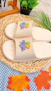 รองเท้าแตะน่ารักๆ รองเท้าแตะพื้นนิ่ม สวมใส่ง่าย สบายเท้า ลายน้องการ์ตูนปลาโลมาน้อยน่ารักๆ