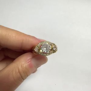 vHuitan Fashion Women Hollow Ring Inlaid Brilliant Round CZ Luxury Wedding Engagement Elegant Accessories Noble Lady Jewelry Gif