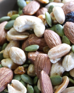 ธัญพืชรวม (Trail Mix) 500 กรัม ตรา มีม่อน อบธรรมชาติ ไม่เกลือ ไม่น้ำมัน ไม่มีน้ำตาล ทานง่าย