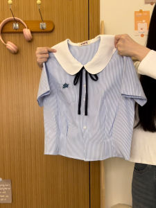 เสื้อเชิ้ตคอปกสีน้ำเงินลายทางสั้นแขนสั้นผู้หญิงสไตล์วิทยาลัย ผ้าฝ้ายผสมโพลีเอสเตอร์ ความยาวปกติ ฤดูใบไม้ผลิ 2025