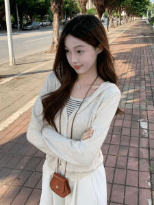HUOLISI | Color-blocked Striped Hooded Layered Sweater