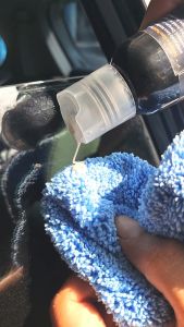 PEMBERSIH JAMUR KACA MOBIL GLASS CLEANER SCRUBB PENGHILANG JAMUR KACA AUTOMOVA GLASS POLISH 100 GRAM