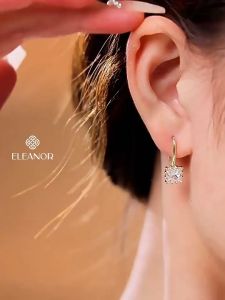 Bông tai nữ chuôi bạc 925 Eleanor Accessories khuyên tai móc câu đính đá hình vuông phụ kiện trang sức 7008