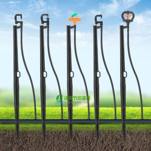 ระบบชลประทานสเปรย์หมุนคุณภาพสําหรับเรือนกระจกผักและดอกไม้รดน้ําหลอด Pe สเปรย์อัตโนมัติ