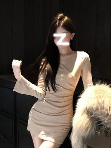 Hebe Style V-Neck Pleated Knitted Dress Womens Autumn Winter Slimming A-Line Short Skirt Bodycon Wrap Waist-Cinching Dress