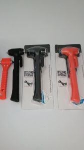 ค้อนทุบกระจกรถยนต์ ชนิด 2 หัว พร้อมใบมีดตัดสายเข็มขัดนิรภัย  ด้ามจับกระชับมือ สามารถทุบกระจกได้ง่าย