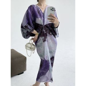 Sunya1 Miyake French retro dress socialite slim temperament high new printing high elastic atmosphere V-neck pleated dress # 93873