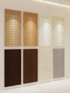 BEIQIVI | Solid Wood Custom Hole Board Wall Entryway Storage Display Hanging Rack