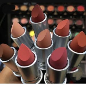 isi 6 lipstik MURAH RANDOM WARNA stik batang bisa COD