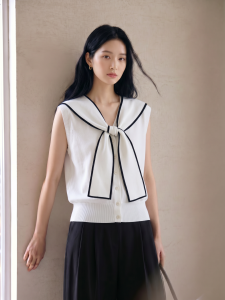 Basic House | Naval Collar Sleeveless Attractive Knitted Top