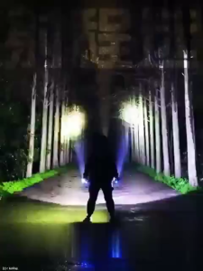 ไฟฉายแรงสูง 100000 Lumen LED ความสว่างสูง 5000 เมตร ไฟฉายแรงสูง แท้ ไฟฉายไฟแรงสูง ไฟฉายแรงสูงไกล