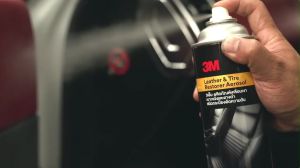 3M 39041A Leather & Tire Restorer Aerosol น้ำยาเคลือบเงาเบาะหนังและยางดำ ชนิดอัดกระป๋องความดัน ขนาด 400 มล.