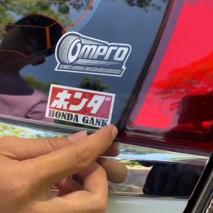 Stiker Remover Sticker Remover Penghilang Lem Bekas Stiker Motor Pembersih Lem Penghilang Bekas Stiker Dan Lem Penghilang Lem Stiker Sticker Stiker Remover Spray Ompro Sticker Remover 100Ml Cairan Pembersih Bekas Lem Stiker Striping Motor