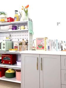 Rak Kabinet Dapur Kitchen Storage Cabinet Versatile Microwave Oven Rack Kitchen Storage Racks Shelf with Doors&Hole Board 厨房置物架