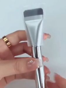 Ultra-Thin Straight-Line Foundation Brush Flat Head Mask Application Face Makeup Tool Non-Absorbent