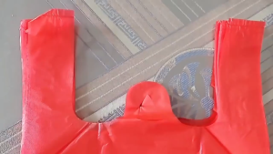 Thin / Beg Plastik Nipis / TShirt Bag / Quality Singlet Bag / Handle Beg / Bag Plastic /(100pcs+-)