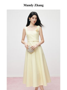Elegant Square-neck Sleeveless Dress with Handmade Rose
