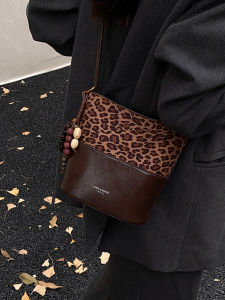 Retro Leopard Print Womens Bag Large Capacity Single Shoulder Crossbody Bucket Bag Luxury Sensation Casual Simple Style