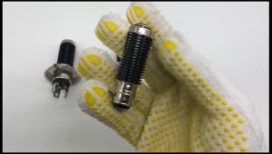 หลอดไฟหน้า LED หลอดไฟ LED ไฟมอเตอร์ไซค์ ไฟหน้ารถจักรยานยนต์ M11W H4 3ขา ขาวแสง (ไฟต่ำ)  เหลืองแสง (ไฟสูง) วัสดุอลูมิเนียม น้ำหนักเบา กันน้ำ กันกระแทก ประหยัดพลังงาน ใช้ไฟเพียง 15w ใช้พลังงานต่ำและแสงลูเมนสูง ไม่มีพื้นที่มืด