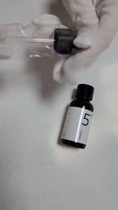 Numbuzin No. 5 Vitamin Concentrated Essence helps to quickly brighten the skin tone reduce dullness and reduce fine lines (30ml)