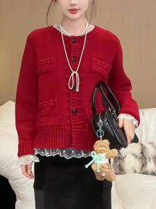 เสื้อสเวตเตอร์คอปกกลมสีแดงสำหรับฤดูหนาวปี 2025 เสื้อสเวตเตอร์แฟชั่นเกาหลีสไตล์ใหม่สำหรับผู้หญิง เสื้อสเวตเตอร์แบบสวมหัว แขนยาว ปกติ