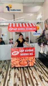 Xe lạp xưởng nướng đá size to 1m gấp gọn có mái che - hình ảnh in decal bền màu