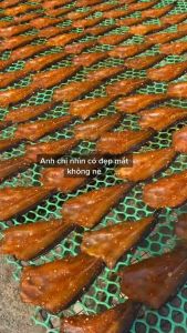 1kg Khô Cá Trê Bỏ Đầu Thịt Nhiều ướp bằng gia vị truyền thống sả ớt muối tiêu- ĐẶC SẢN MINH TRIẾT