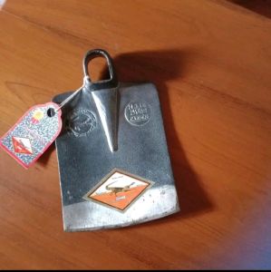 cangkul buaya mas original bahan dari baja rel kereta api