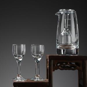 Dispensing and Measuring Wine Set