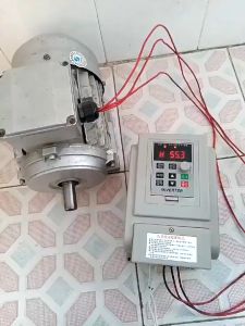 Fast delivery 220V 380V 4KW Converter VFD alat pengatur kecepatan Pengatur Inverter dinamo converter pengatur kecepatan motor Frekuensi Speed Controller Drive Inverter ac 3 fase keluar