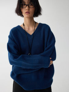 HAVERICE | Áo Sweater cổ V rộng thoải mái 100% len