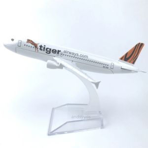 16cm Tiger Airways A320 Aircraft Model Diecast 1:400 Scale Metal Miniature Airplane Simulated Souvenir Plane Toy Gift With Stand