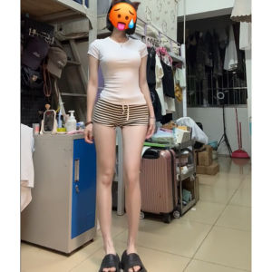 Quần Short Siêu Ngắn Cạp Thấp American Hot Bé Gái Kẻ Sọc Gợi Cảm Co Giãn Ôm Sát Hông Ngoài Trời Mùa Hè 2025 Quần Dài Thẳng